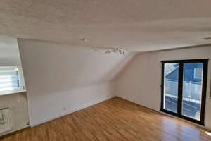 Helle 2-Zimmer Dachgeschosswohnung in Nümbrecht mit Balkon – Die vollständige Adresse der Immobilie erhältst du vom Anbieter., 51588 Nümbrecht – Vorschaubild 7