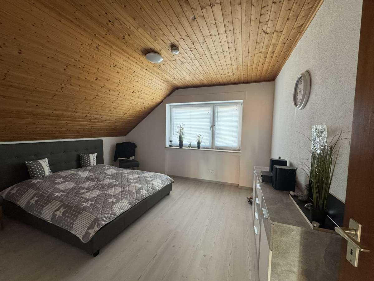 Immobilie in Dorsten - Gepflegte 2-Zimmer-Dachgeschosswohnung mit Stellplatz in ruhiger Lage von Rhade - Bild 3