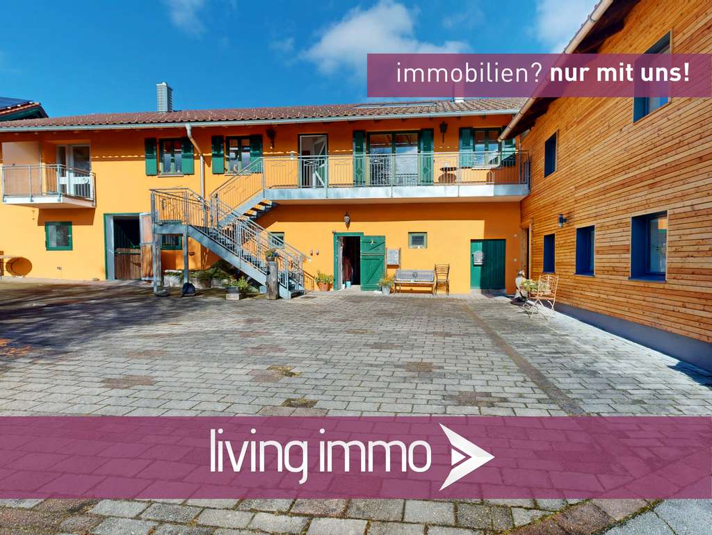 Immobilie in Saldenburg - Mehrgenerationenanwesen mit Scheune, Pferdehaltung und landwirtschaftlichen Flächen in Saldenburg - Bild 0