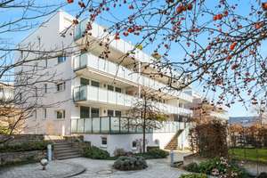 Moderne, vollmöblierte 3-Zimmer-Wohnung mit sonnigem Westbalkon und geschlossener Küche