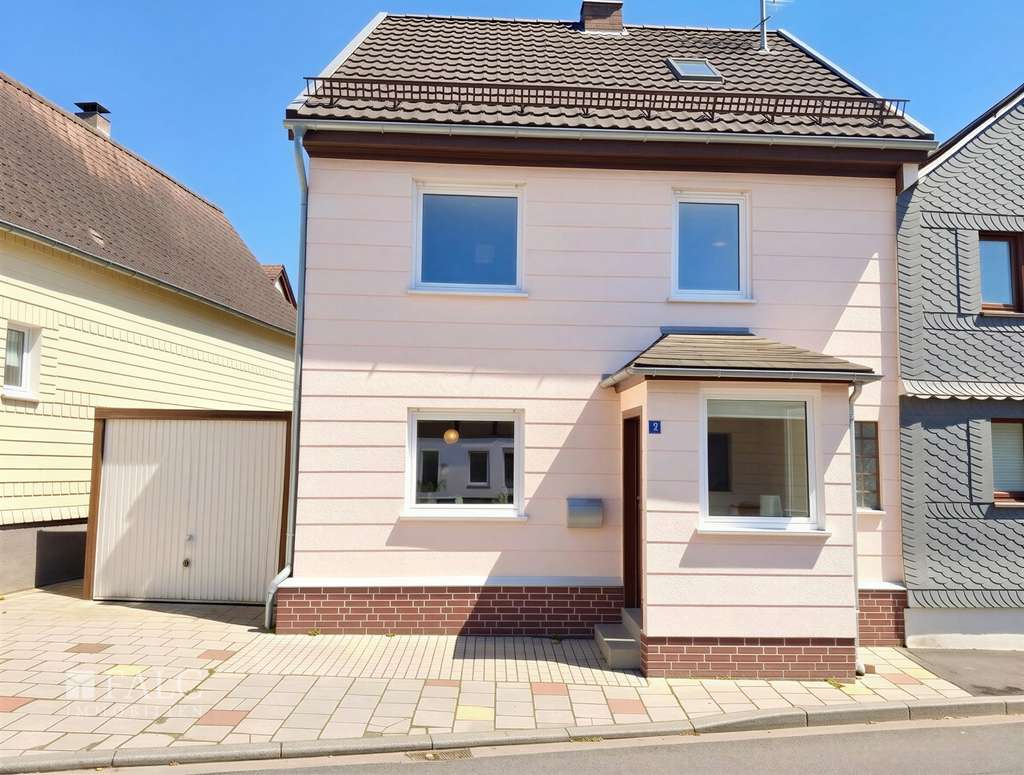 Immobilie in Daaden - Klein, fein und voller Möglichkeiten! - Bild 1