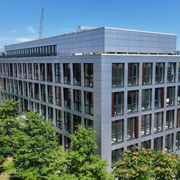 Moderne Arbeitswelten mit hochwertigem Ausbau und Dachterrassen als Highlight