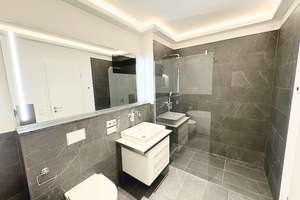 Genial! + PKW-Stellplatz inklusive + Dunkles Parkett + Fußbodenheizung + Wanne & Dusche + LED-Licht  – Petzscher Straße 12, 4129 Eutritzsch, Leipzig – Vorschaubild 11