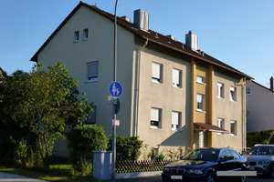 Aufgeteiltes Mehrfamilienhaus direkt am Vogelschutzpark in Schwabach – Die vollständige Adresse der Immobilie erhältst du vom Anbieter., 91126 Forsthof, Schwabach – Vorschaubild 1