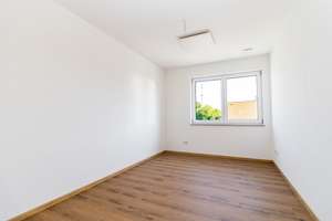Erstbezug ins neue Haus - NEUBAU - Energieeffizienz A+ - Aichach-Klingen !!! – Die vollständige Adresse der Immobilie erhältst du vom Anbieter., 86551 Aichach – Vorschaubild 9