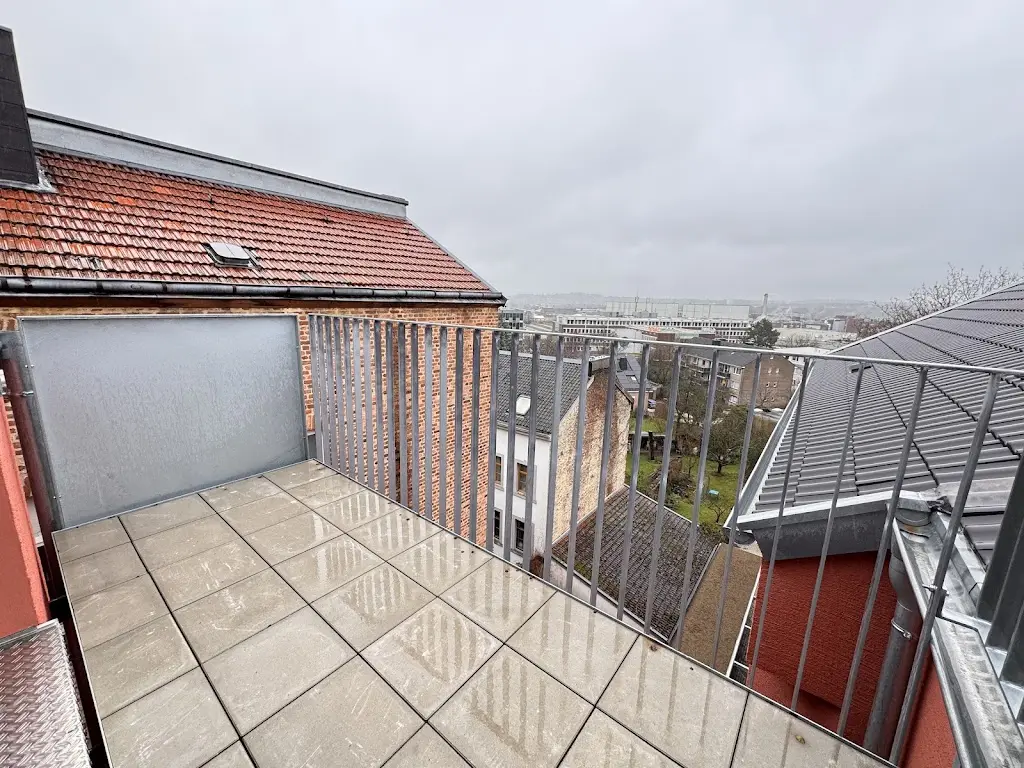 Charmante Dachgeschosswohnung mit Balkon - Photo 4