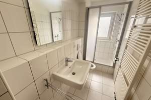 BOCKENHEIM: Sanierte 3-ZW im 4.OG m. West-Balkon, Einbauküche, TL-Bad – Die vollständige Adresse der Immobilie erhältst du vom Anbieter., 60487 Bockenheim, Frankfurt am Main – Vorschaubild 9