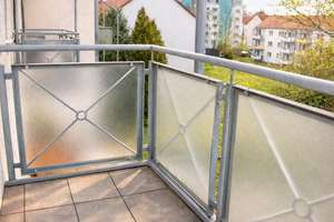 Frisch Sanierte 2 Raum Wohnung mit Balkon, große neue Einbauküche, neues Bad im ruhigen Heidenau – Die vollständige Adresse der Immobilie erhältst du vom Anbieter., 1809 Heidenau – Vorschaubild 12