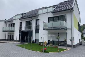 Wunderschöne Dachgeschosswohnung mit großer Dachterrasse und Blick ins Grüne in Brühl – Euskirchener Straße 190, 50321 Brühl – Vorschaubild 2