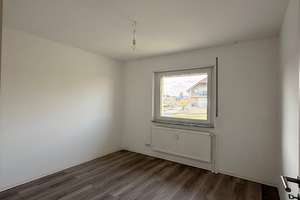 Komplett saniertes Reihenendhaus mit schöner Terrasse – Waldstr. 2, 54518 Binsfeld – Vorschaubild 10
