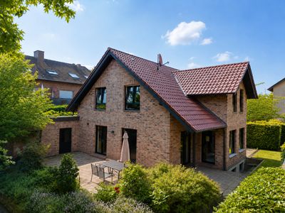 ***Freistehendes Einfamilienhaus mit großem Garten in Elsen***