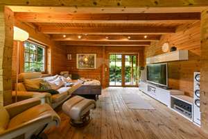 6-Zimmer-Wohntraum im Grünen - Holz-Blockhaus mit Sauna in Ohlstedt! – Die vollständige Adresse der Immobilie erhältst du vom Anbieter., 22397 Wohldorf-Ohlstedt, Hamburg – Vorschaubild 4
