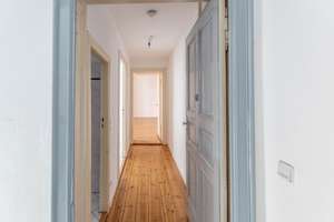 1-Zimmer-Altbauklassiker mit großem Potenzial – Grünberger Straße 19, 10243 Friedrichshain, Berlin – Vorschaubild 3