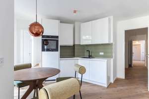 Erstbezug: Hochwertig möblierte 2-Zi-Wohnung | 2.OG | Nietzschestraße 13 – Nietzschestraße 13, 80807 Milbertshofen, München – Vorschaubild 1