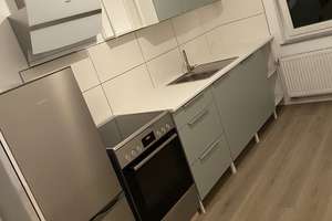 Freundliche, vollständig renovierte 1,5-Zimmer-Wohnung mit EBK in Braunschweig