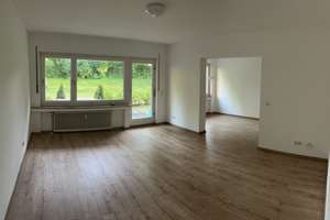 4,5-Zimmerwohnung im Erdgeschoß mit Terrasse und Garten inklusive Tiefgaragenstellplatz – Die vollständige Adresse der Immobilie erhältst du vom Anbieter., 50859 Weiden, Köln – Vorschaubild 6
