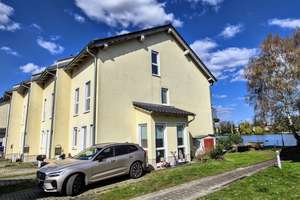 Großzügiges Wohnen direkt an der Dahme – Reihenendhaus in Berlin-Köpenick 2206 € - 177 m² - 5.0 Zi.