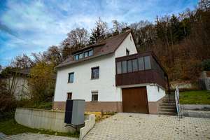 Schnäppchen mit viel Potenzial  - Frisch renoviert & bezugsfertig - PROVISIONSFREI! – Wildbachstr. 4, 84036 Schönbrunn, Landshut – Vorschaubild 1