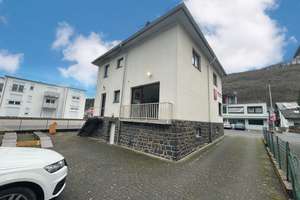 Zweifamilienhaus -  im OT Tiefenstein mit 5 Stellplätzen – Tiefensteiner Straße 152, 55743 Idar-Oberstein – Vorschaubild 5