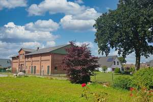 Vielseitiges Wohnhaus mit 2 Wohneinheiten und großzügiger Nutzfläche für Familie und Hobby – Die vollständige Adresse der Immobilie erhältst du vom Anbieter., 24806 Hohn – Vorschaubild 8