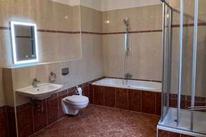 Klassische  4  Zimmer-Altbauwohnung / 2 Bäder  +  Gäste -WC /  Aufzug/  großer Balkon – Die vollständige Adresse der Immobilie erhältst du vom Anbieter., 65185 Mitte, Wiesbaden – Vorschaubild 10