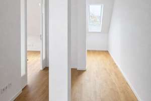 Traumhafte 4,5-Zimmer- Dachgeschosswohnung  in begehrter Kiezlage im Helmholtz-Kiez – Die vollständige Adresse der Immobilie erhältst du vom Anbieter., 10439 Prenzlauer Berg, Berlin – Vorschaubild 4