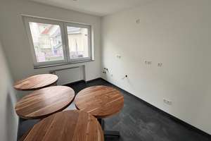 Wohnen & Investieren: Modernisiertes Wohn- und Geschäftshaus mit Stehimbiss-Konzession – Die vollständige Adresse der Immobilie erhältst du vom Anbieter., 72461 Albstadt – Vorschaubild 37