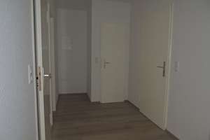 **WUPPERTAL-ZOOVIERTEL** APPARTEMENT KOMPL. RESTAURIERT IM 1. OBERGESCHOSS EINES GEPFLEGTEN MFH. – Tiergartenstraße 261, 42117 Elberfeld West, Wuppertal – Vorschaubild 4