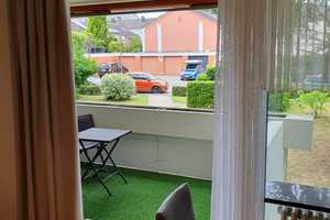 Vollständig renovierte möbelierte Wohnung mit zwei Zimmern sowie Balkon und EBK in Düsseldorf – Stürzelberger Straße 27, 40547 Düsseldorf – Vorschaubild 9