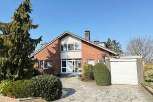 RESERVIERT! Nur 600 m bis zum Rhein – großzügiges Familienhaus mit Garten &  Freizeitspaß inklusive – Die vollständige Adresse der Immobilie erhältst du vom Anbieter., 47546 Kalkar – Vorschaubild 1