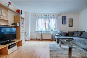 Möbliert: Großzügige möblierte 1,5-Zimmer Wohnung 
