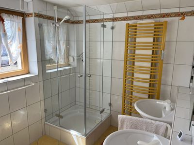 Stilvolle, vollst. renovierte 3-Zimmer-Dachgeschosswohnung mit geh. Innenausstattung in Oberasbach