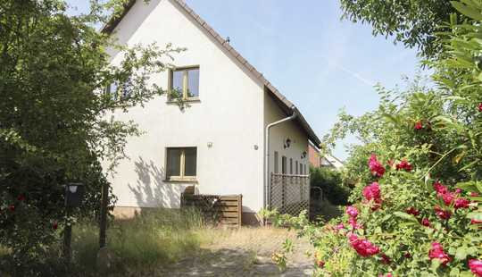 Bild von Ein Haus, viele Möglichkeiten: Zweifamilienhaus in ruhiger Lage in Flechtingen