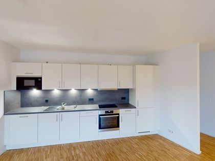 2-Zimmerwohnung mit Wannenbad und Balkon mit high quality separater Küche in Düsseldorf-Garath