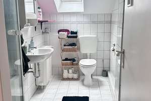 3-Zimmer-Dachgeschosswohnung am Königsplatz – ideal für Studenten oder Singles – Königsplatz 38, 34117 Mitte, Kassel – Vorschaubild 4