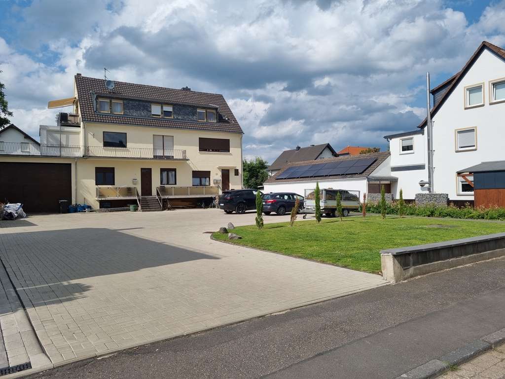 Tolles Baugrundstück + 3 Familienhaus + kleine Halle in top Lage von Ahrweiler