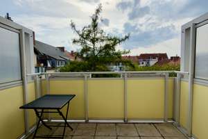 Charmante 2-3-Zimmer mit Südwest-Balkon, EBK, saniertem Badezimmer, Holzdielen etc. – 30165 Vahrenwald, Hannover – Vorschaubild 4