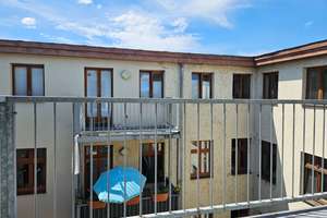 Frisch saniert: Dachgeschosswohnung mit Südwest-Balkon – Sankt-Michael-Straße 5, 39112 Sudenburg, Magdeburg – Vorschaubild 2