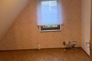 Hochwertiges Reihenendhaus mit TG‑Direktzugang, Terrasse, Fußbodenheizung & wohnlichem UG – Mörikestraße 1, 73266 Bissingen an der Teck – Vorschaubild 11