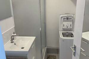 Exklusive, sanierte 1,5-Zimmer-Wohnung mit Einbauküche in Augsburg – Zeppelinstraße 32, 86159 Universitätsviertel, Augsburg – Vorschaubild 6