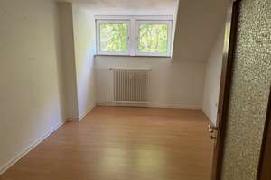 Helle 3,5-Zimmer-Dachgeschosswohnung mit großem Balkon in ruhiger – Auf Böhlingshof 19, 45888 Bulmke-Hüllen, Gelsenkirchen – Vorschaubild 6