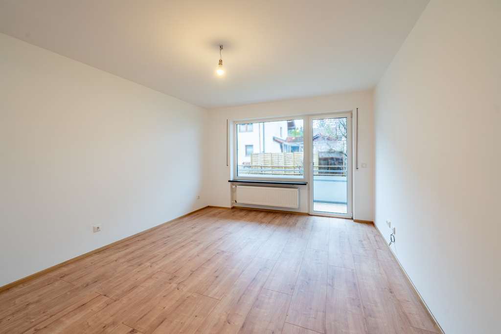 Immobilie in Peiting - Frisch saniert! 3-Zimmer-Wohnung mit Balkon & Garage in ruhiger Lage - Bild 3