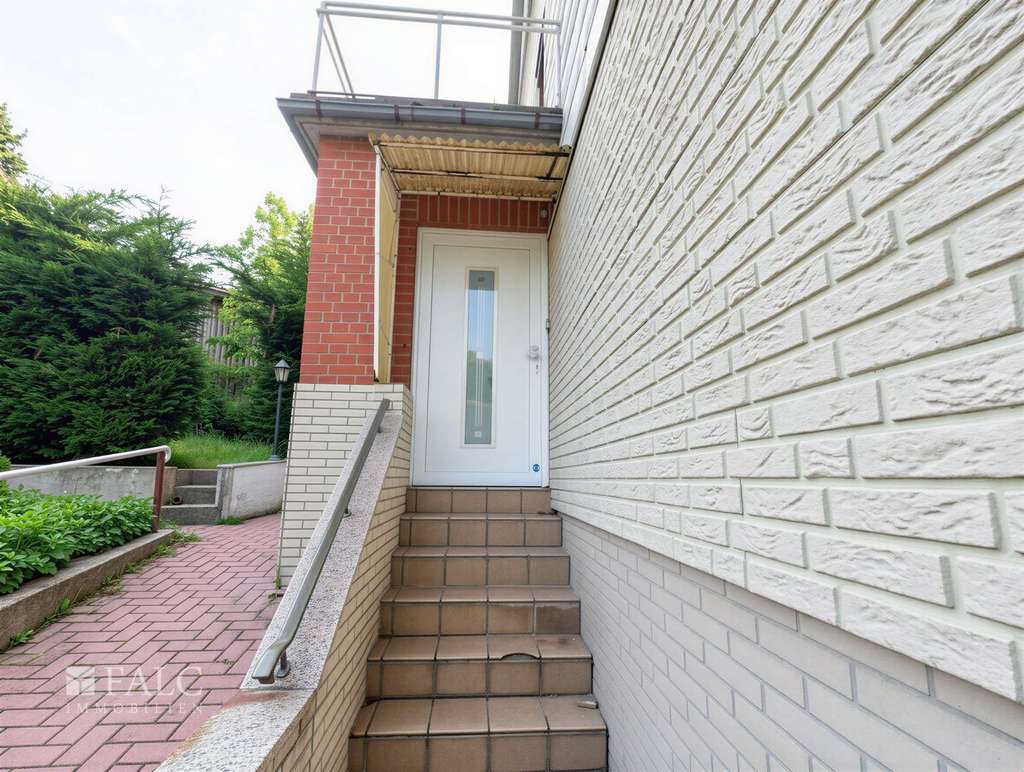Immobilie in Sibbesse - Provisionsfreie Doppelhaushälfte mit Garten u. Garage - Bild 1