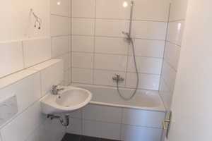 *1 Monat Mietfrei* Ihr neues Zuhause - 3-Zimmerwohnung mit Loggia in der Grevenbroicher-Südstadt – Kurt-Huber-Straße 1, 41515 Neuss (Rhein-Kreis) – Vorschaubild 4