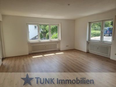 Naturnah, hell und gemütlich! Barrierearme 5 Zimmer-EG-Wohnung, mit großem Balkon - in Alzenau/OT!