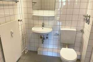 Helle 2 Zimmer & Balkon in grüner Citylage - renoviert, guter Schnitt, Wannenbad, Aufzug – Kurt-Schumacher-Straße 28, 33615 Schildesche, Bielefeld – Vorschaubild 4