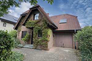 Viel Raum und kurze Wege - Einfamilienhaus mit 
4 Schlafzimmern fussläufig zur City von Rietberg – Die vollständige Adresse der Immobilie erhältst du vom Anbieter., 33397 Rietberg – Vorschaubild 2