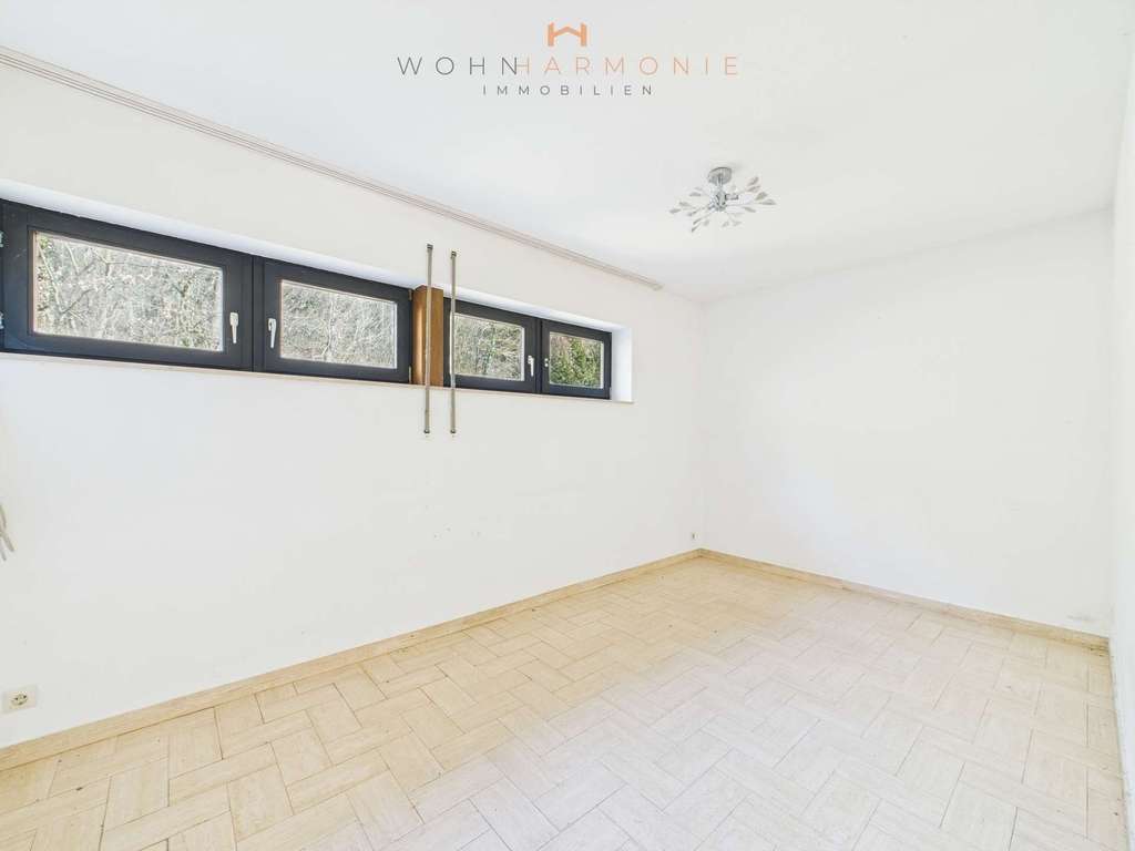 Immobilie in Kämpfelbach - freistehendes Einfamilienhaus auf großzügigem Grundstück - Bild 1