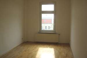 Schöne 3 Zi-Wohnung mit Laminat, sep. Küche und Wannenbad in der südlichen Innenstadt – Otto-Kilian-Straße 50, 6110 Lutherplatz/Thüringer Bahnhof, Halle (Saale) – Vorschaubild 8