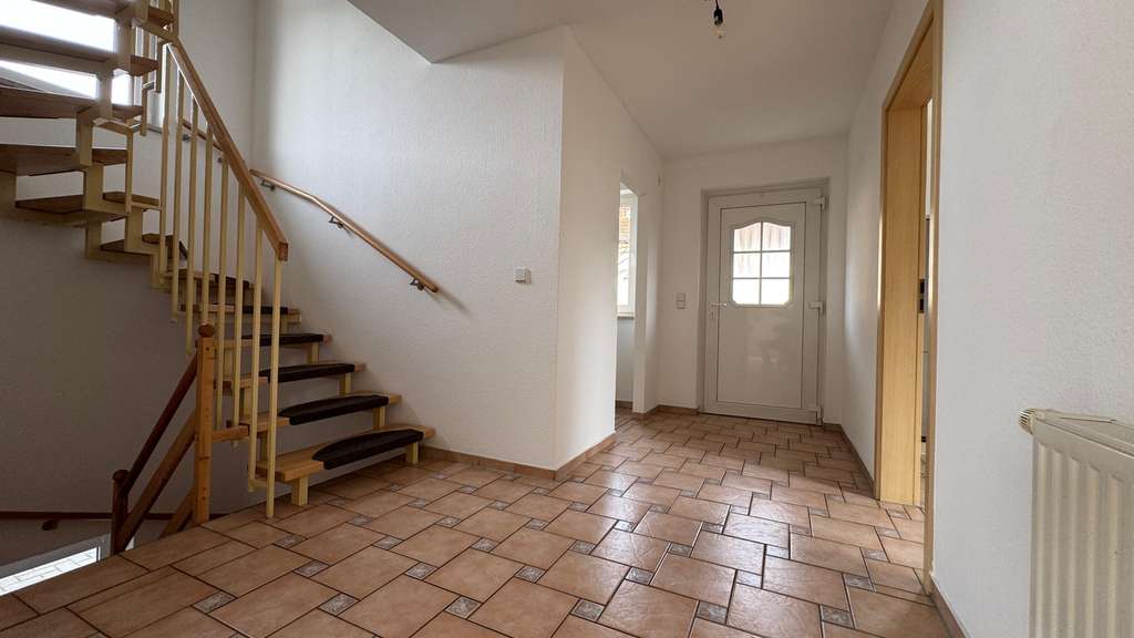 Immobilie in Böhlen - Nähe Leipzig - sehr gepflegtes EFH mit Terrasse und Garten sowie Garage - direkt vom Eigentümer - Bild 4